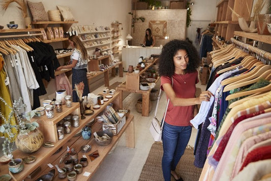 4 Tips for Safe Holiday Shopping During COVID-19